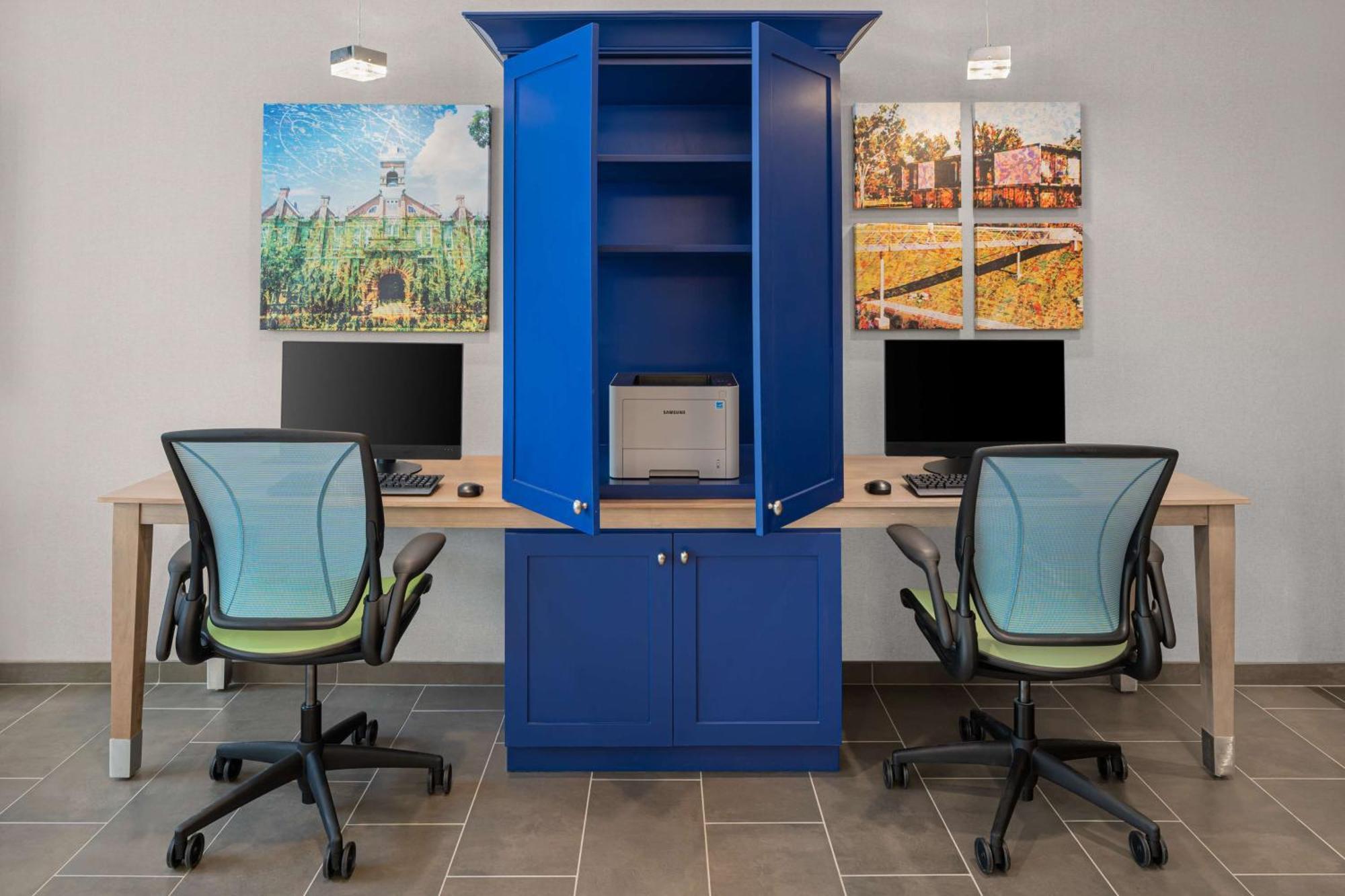 Home2 Suites By Hilton Des Moines At Drake University Екстер'єр фото